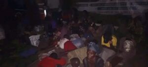 Haut-Katanga : abandonnés à leur sort, des déplacés du Kivu passent la nuit devant le gouvernorat