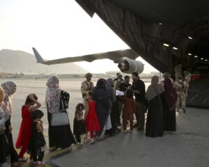 Afghans alliés des États-Unis : un projet d’expulsion vers la RDC qui choque