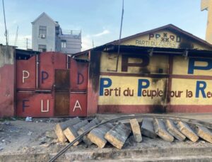 Kinshasa : la rue à double vitesse, quand la démocratie s&rsquo;enflamme
