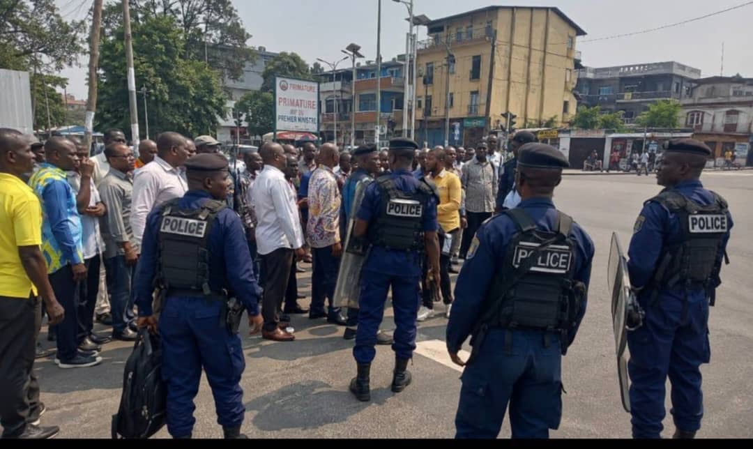 Mbandaka : la marche des enseignants dispersée, la grève maintenue dès la rentrée